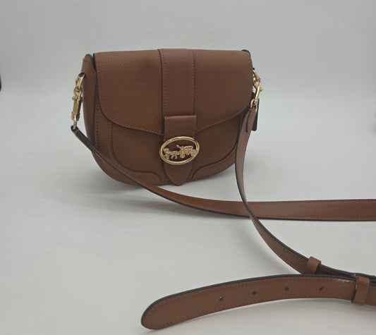 Coach Saddle Bag with Horse and Carriage – Camel Pebbled Leather