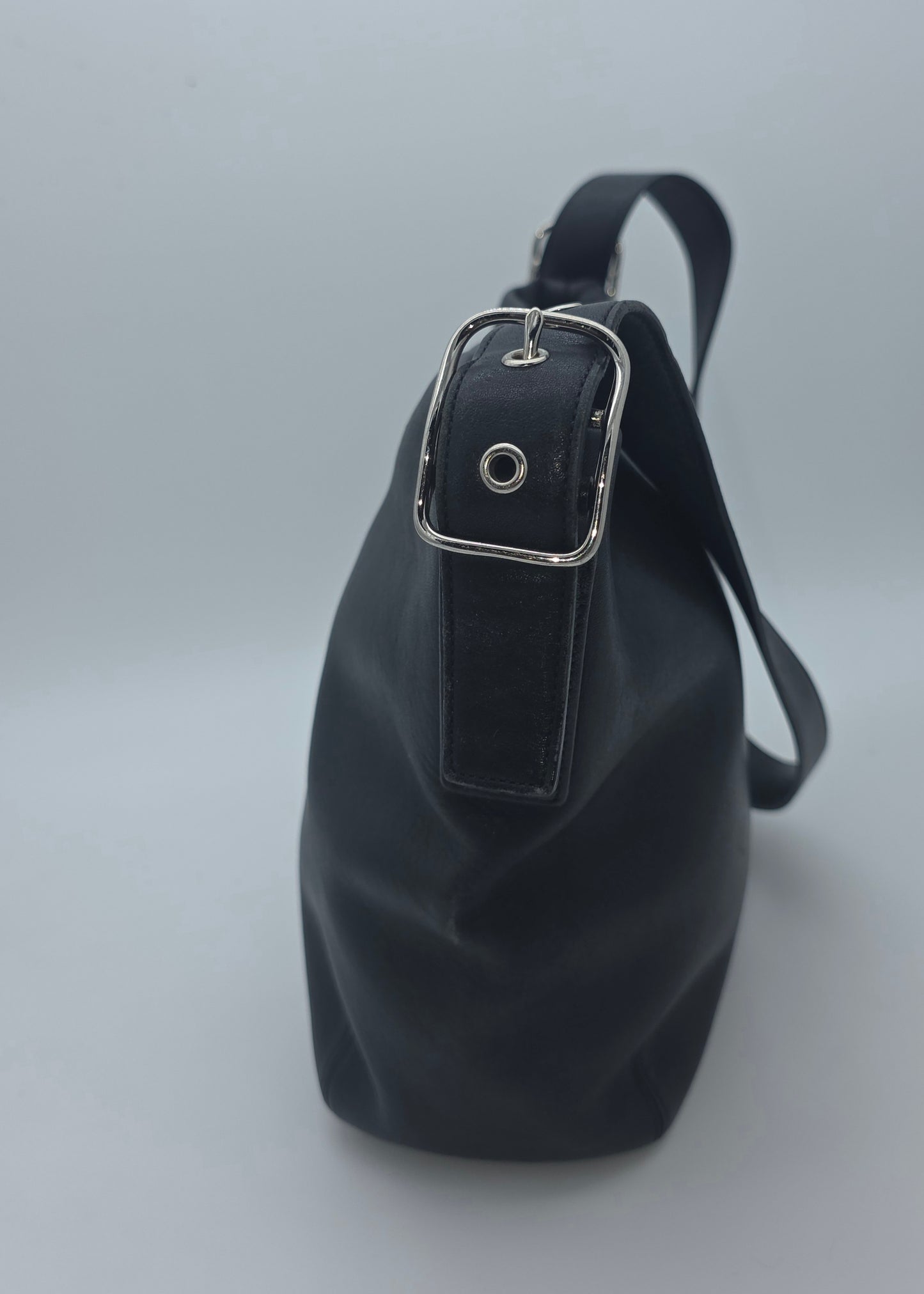 Vintage Coach Y2K Black Leather Bucket Bag – Silver Hardware