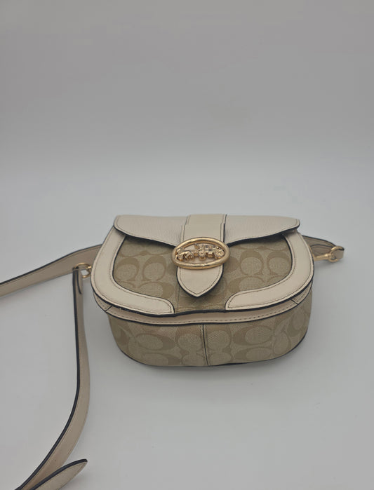Coach Georgie Saddle Bag – Cream Leather & Signature Canvas, Gold Hardware