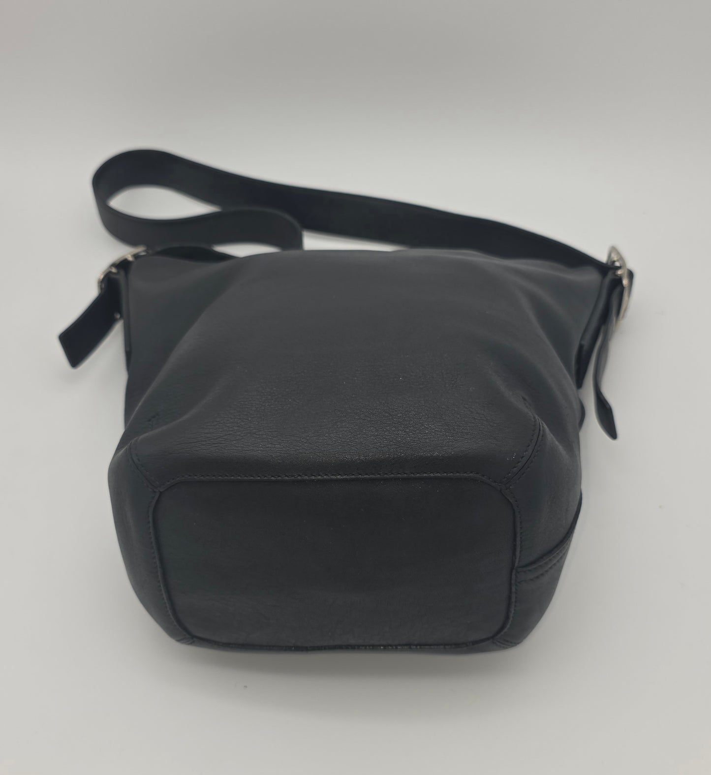 Vintage Coach Y2K Black Leather Bucket Bag – Silver Hardware