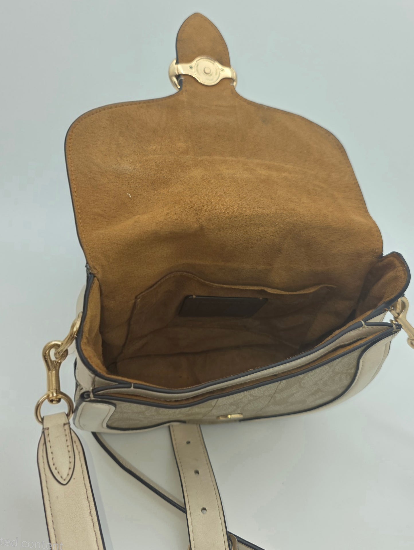Coach Georgie Saddle Bag – Cream Leather & Signature Canvas, Gold Hardware