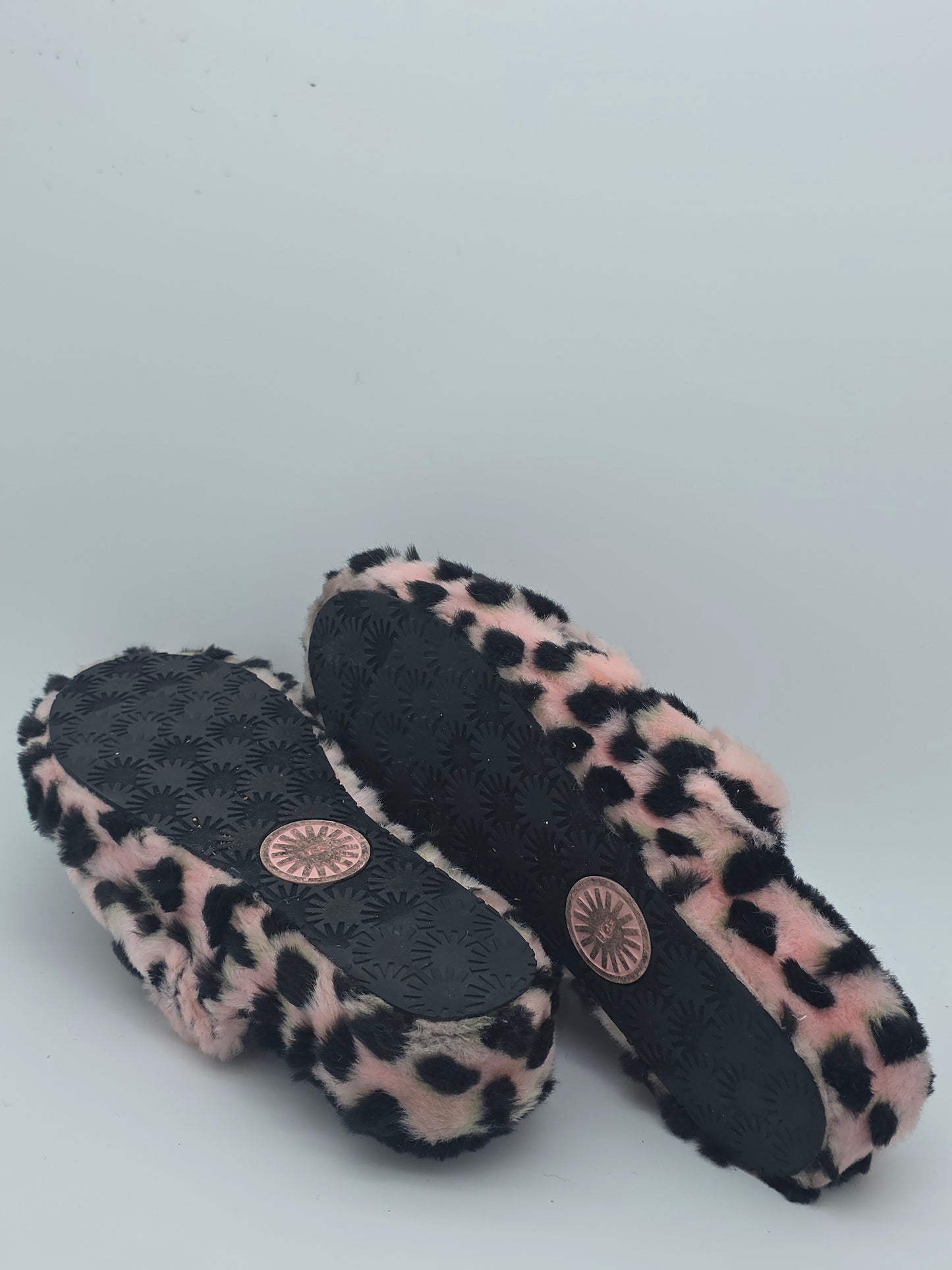 UGG Fluff Yeah Slide Slippers – Pink Leopard Print, Size 11