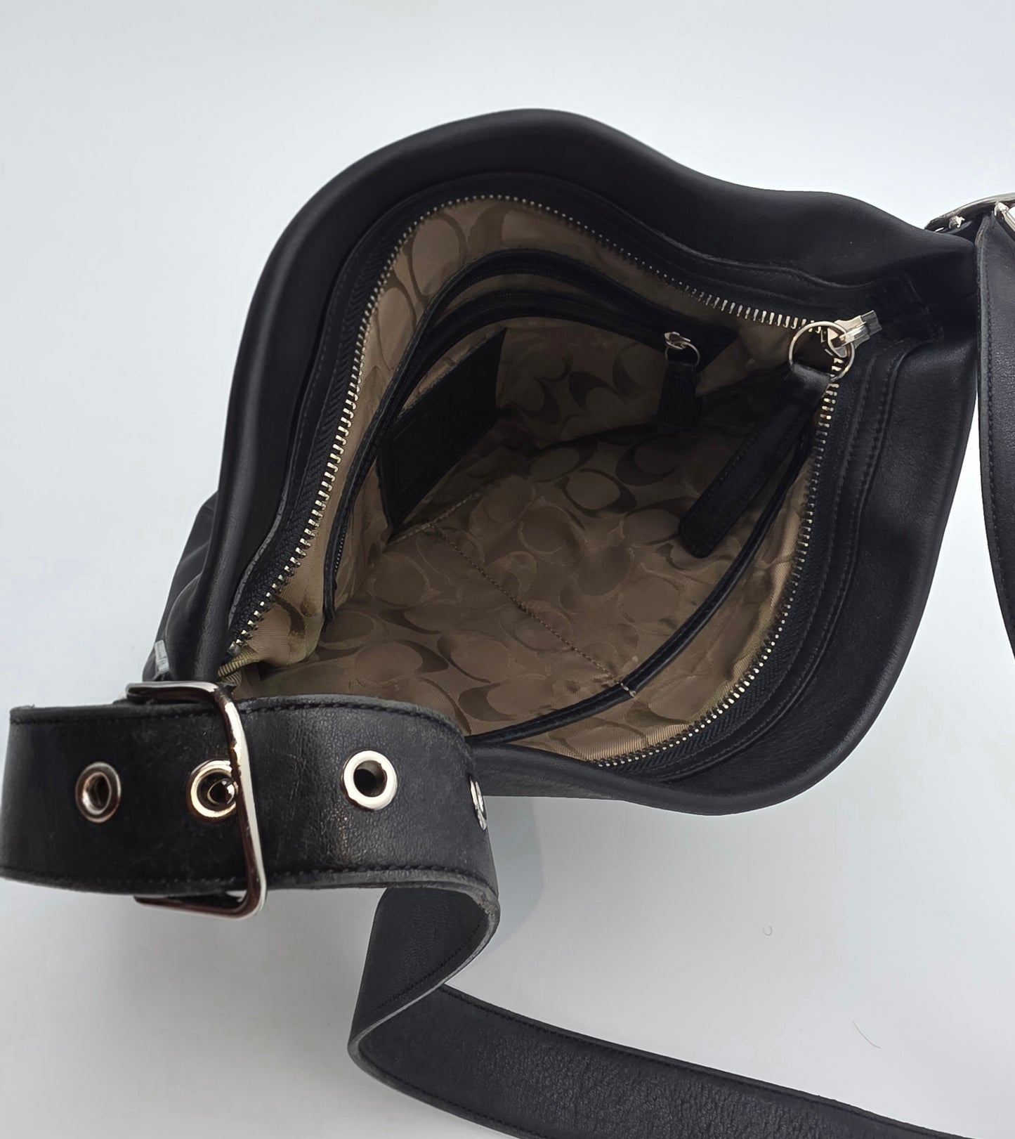 Vintage Coach Y2K Black Leather Bucket Bag – Silver Hardware